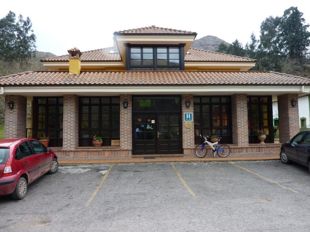 Hotel Benzua Villanueva de Ardisana Exterior photo