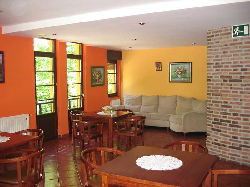 Hotel Benzua Villanueva de Ardisana Exterior photo